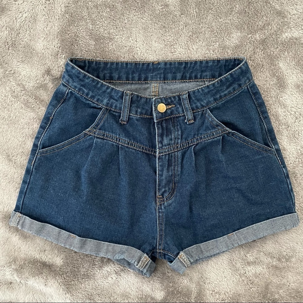 SHEIN Medium Wash Retro High Waisted Cuffed Jean Shorts Women's Small